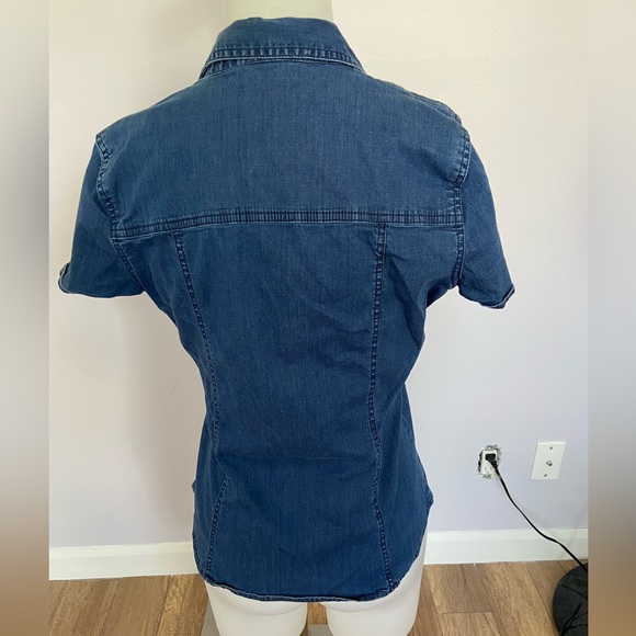 Blue denim blouse 🧵 - Picture 2 of 5